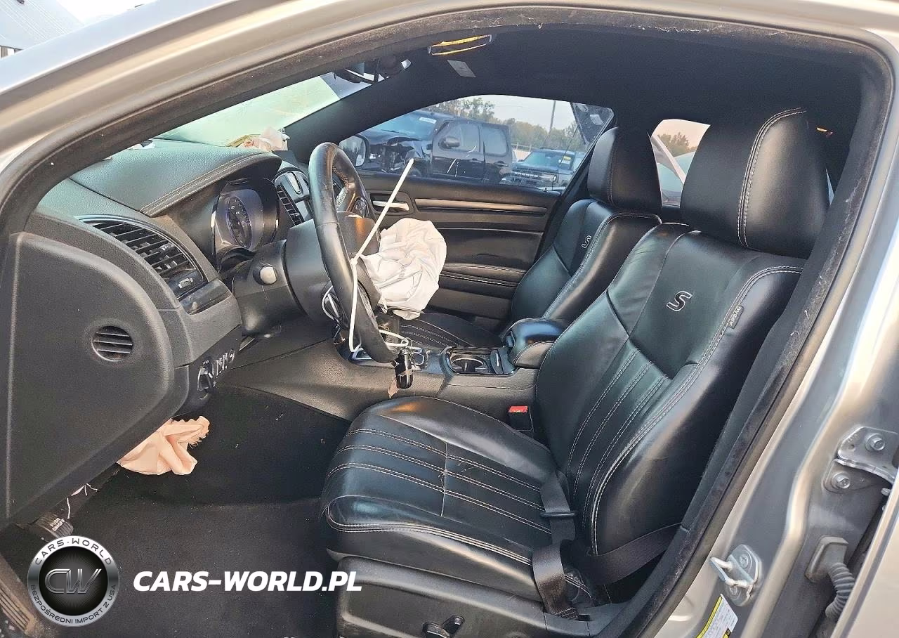 2015 Chrysler 300 S VIN:2C3CCABG3FH876011 - 7