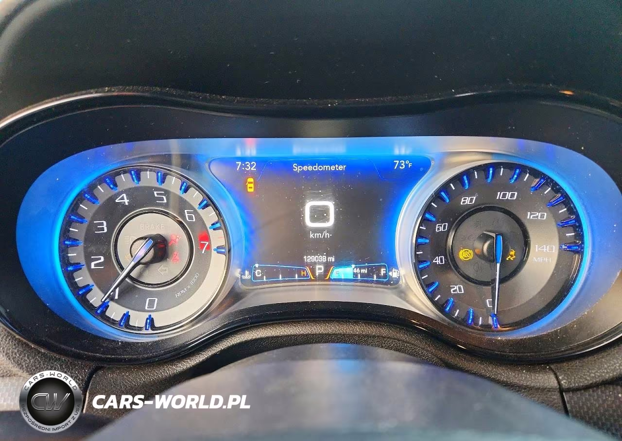 2015 Chrysler 300 S VIN:2C3CCABG3FH876011 - 9
