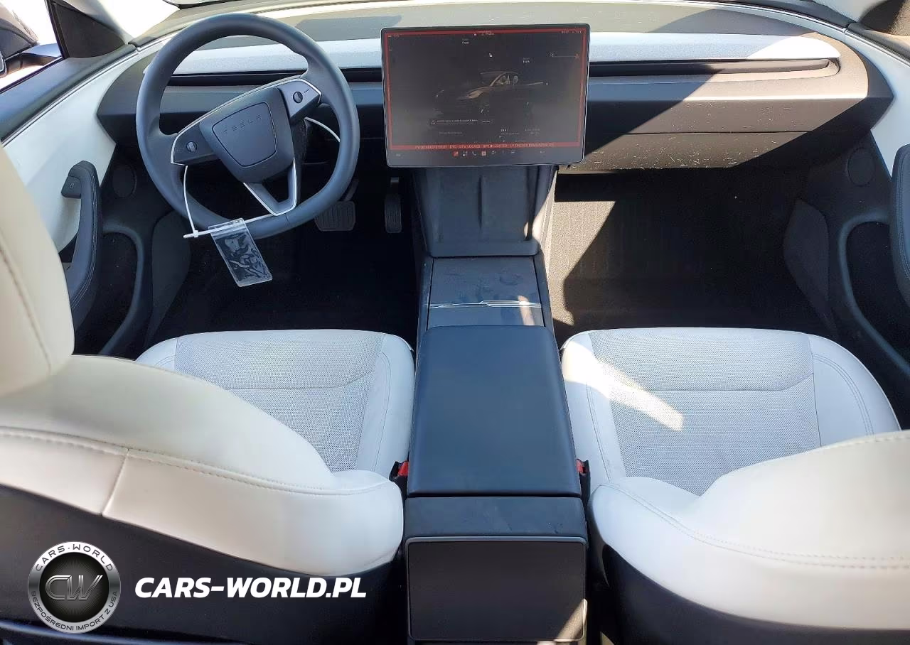 2025 Tesla Model 3 VIN:5YJ3E1EB6SF015637 - 8