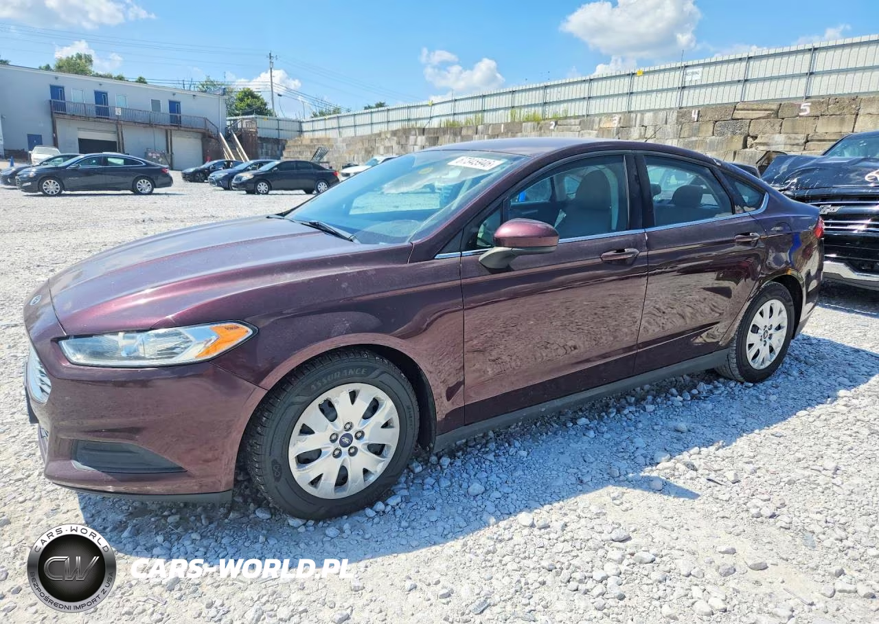 2013 Ford Fusion S VIN:3FA6P0G72DR247119 - 1