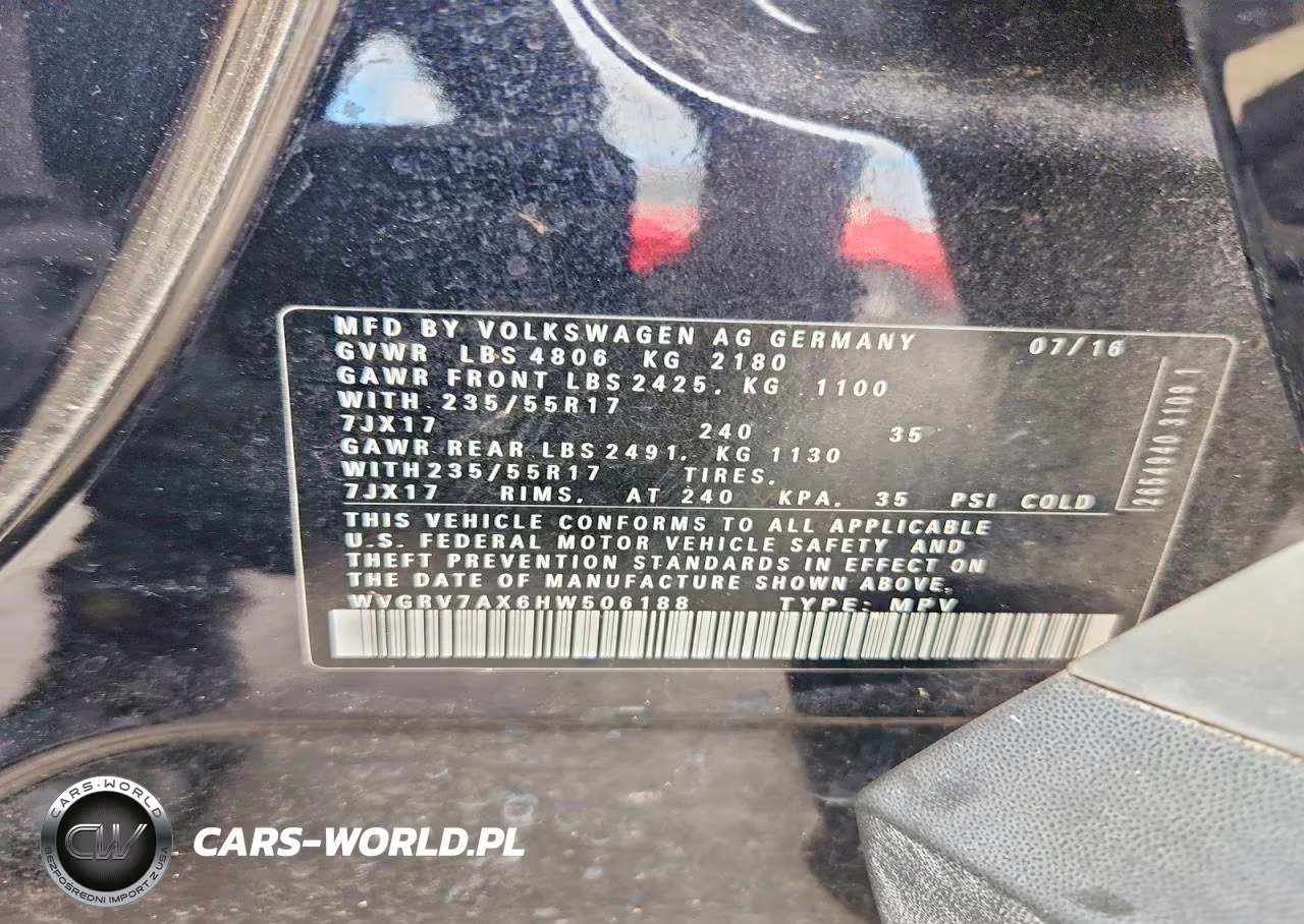 2017 Volkswagen Tiguan Wolfsburg VIN:WVGRV7AX6HW506188 - 13