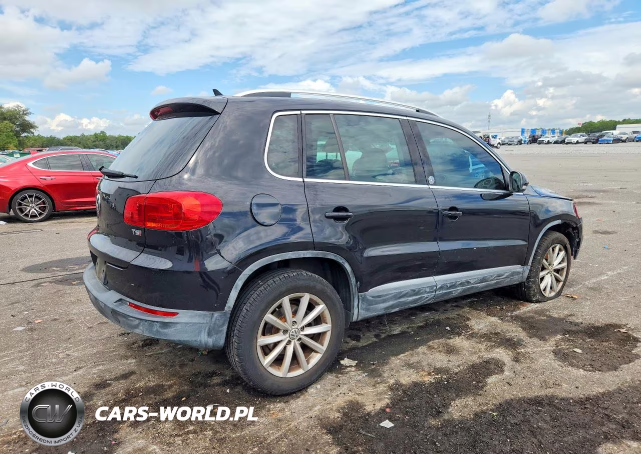 2017 Volkswagen Tiguan Wolfsburg VIN:WVGRV7AX6HW506188 - 3