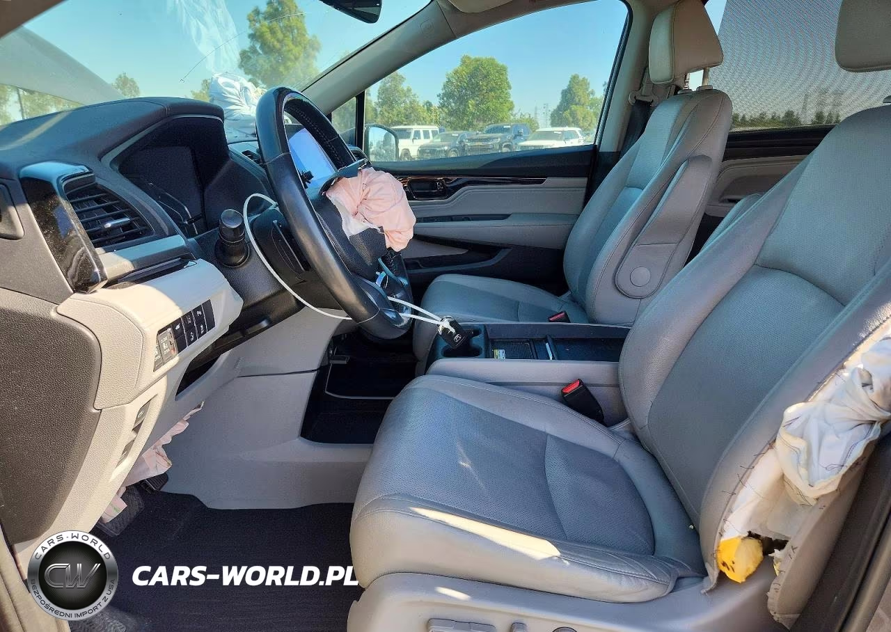 2018 Honda Odyssey Elite VIN:5FNRL6H96JB015111 - 7