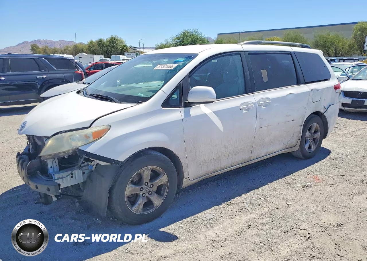 2012 Toyota Sienna Le