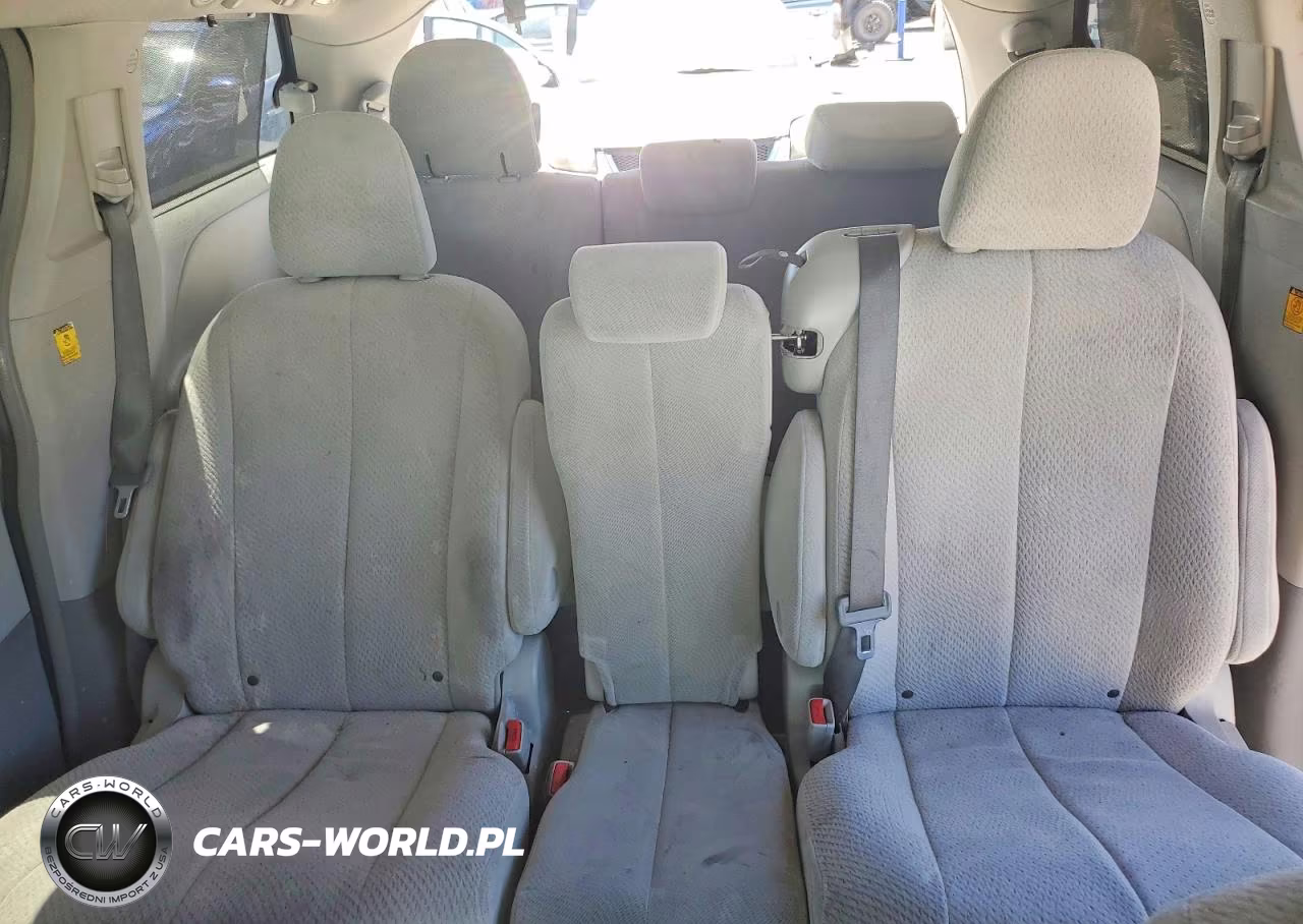 2012 Toyota Sienna Le VIN:5TDKK3DCXCS229568 - 10