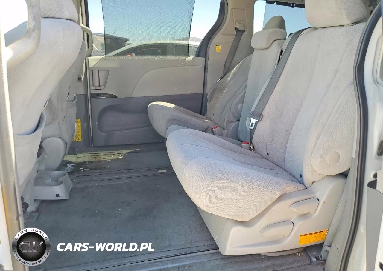 2012 Toyota Sienna Le VIN:5TDKK3DCXCS229568 - 11