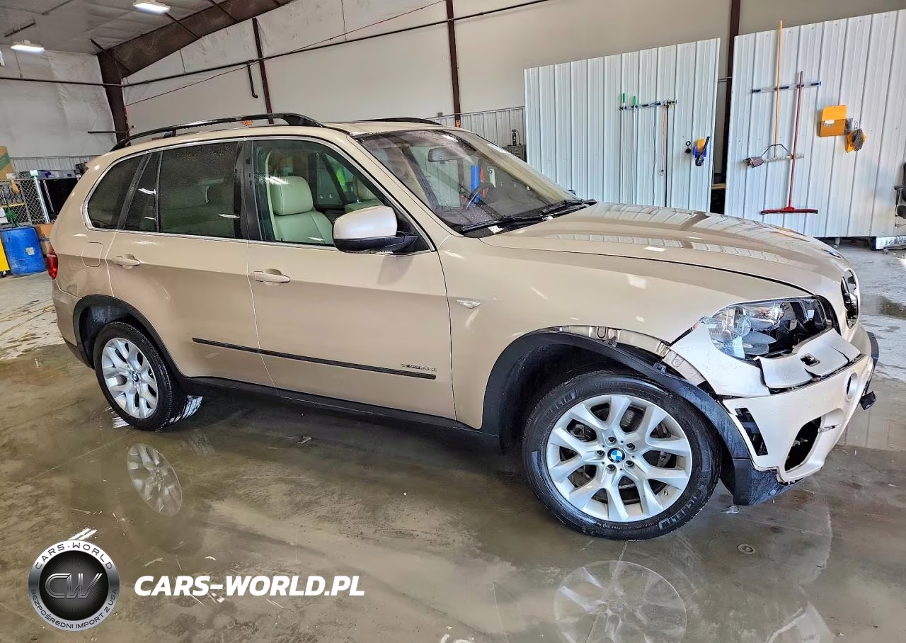 2013 BMW X5 xDrive35I VIN:5UXZV4C53D0B07218 - 4