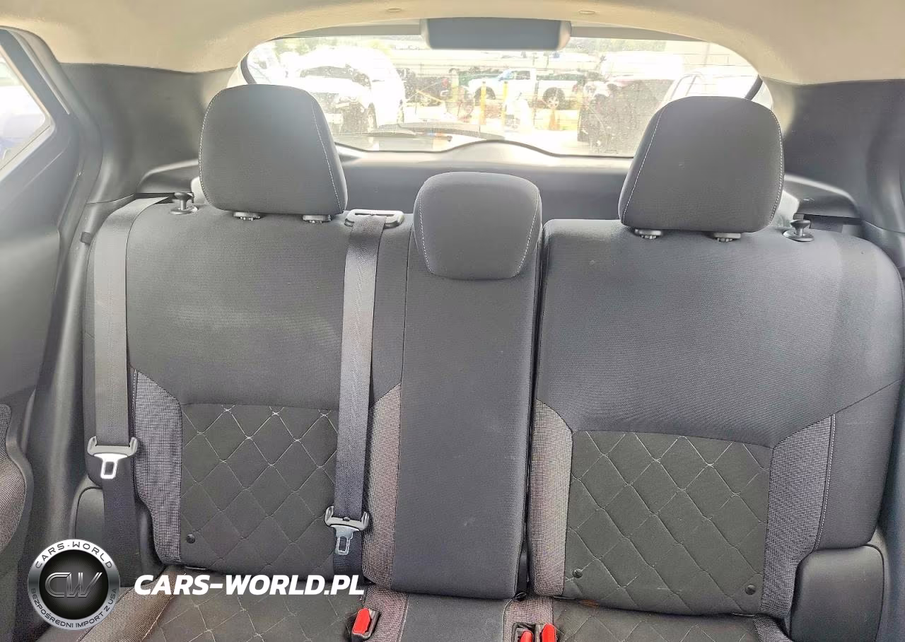 2019 Nissan Kicks S VIN:3N1CP5CU2KL534081 - 10