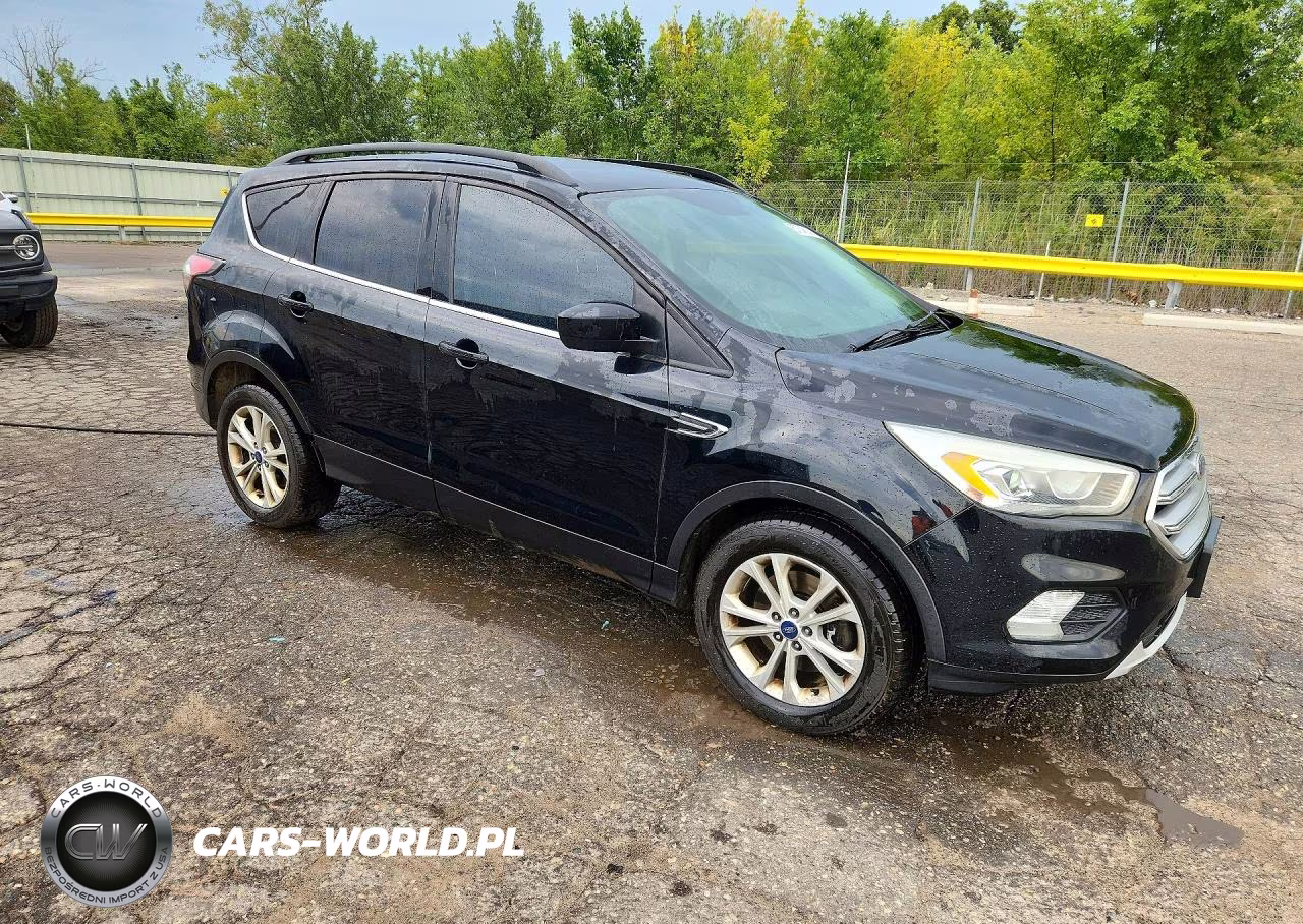 2017 Ford Escape Se VIN:1FMCU9GD4HU123456 - 4
