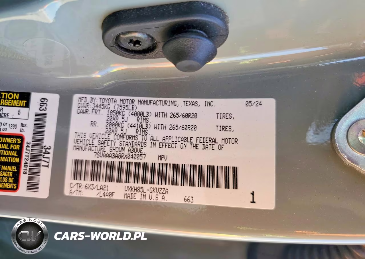 2024 Toyota Sequoia Platinum VIN:7SVAAABA8RX040057 - 13