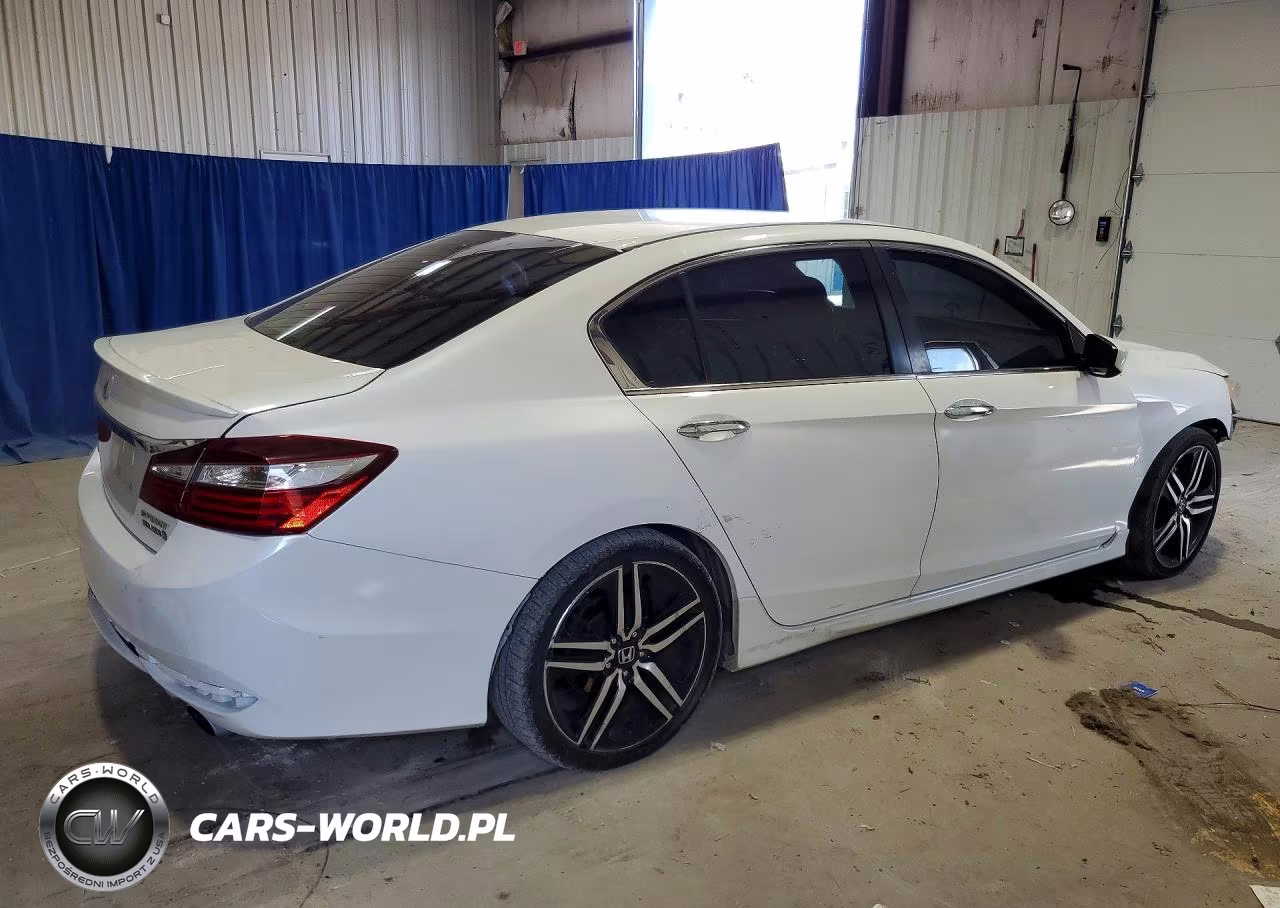 2017 Honda Accord Sport VIN:1HGCR2F52HA285468 - 3