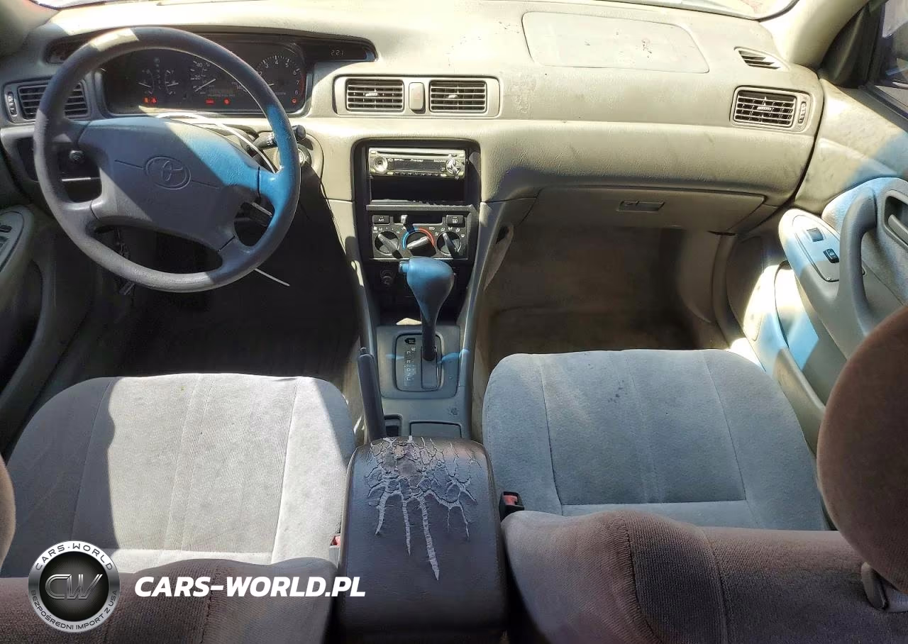 1997 Toyota Camry Le VIN:JT2BG22K2V0015436 - 8