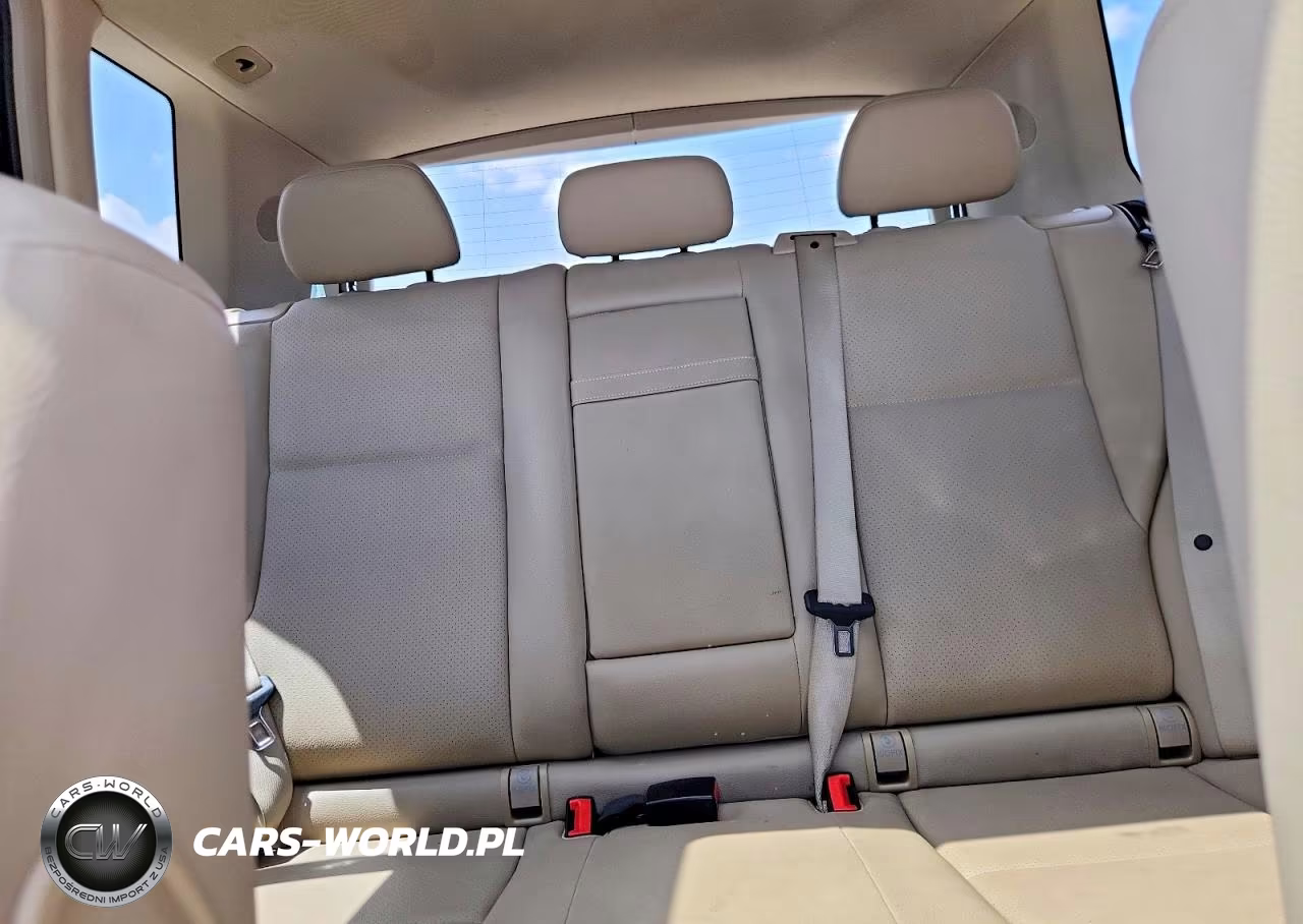2011 Mercedes-Benz Glk 350 VIN:WDCGG5GB3BF604683 - 10