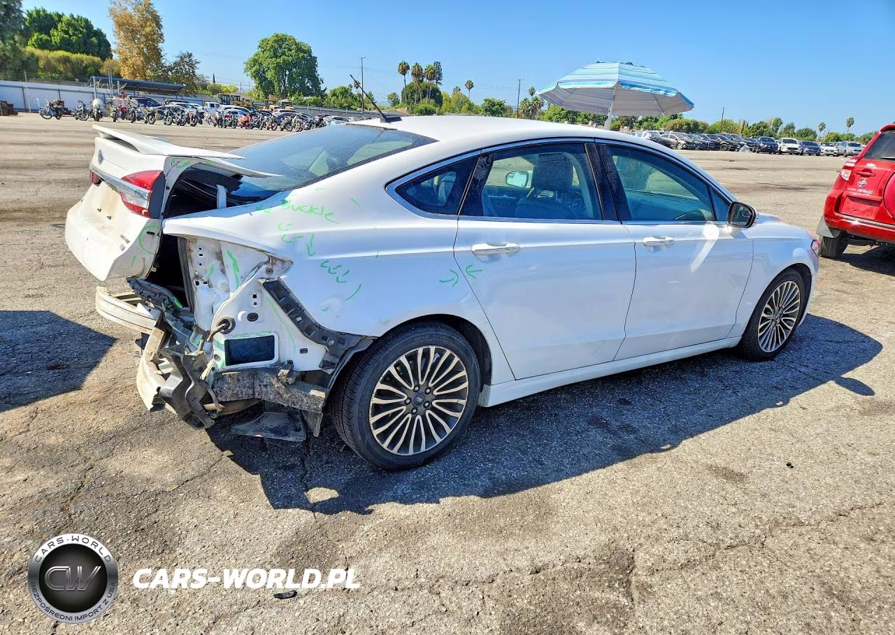 2018 Ford Fusion Titanium-Platinum VIN:3FA6P0D90JR206327 - 3