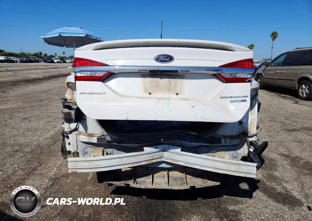 2018 Ford Fusion Titanium-Platinum VIN:3FA6P0D90JR206327 - 6
