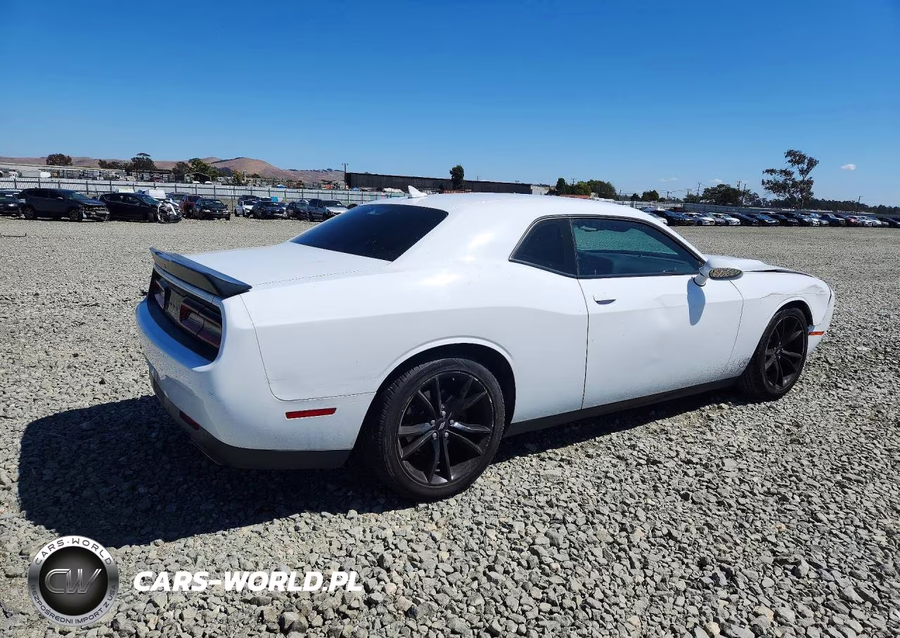 2018 Dodge Challenger Sxt VIN:2C3CDZAG7JH229214 - 3