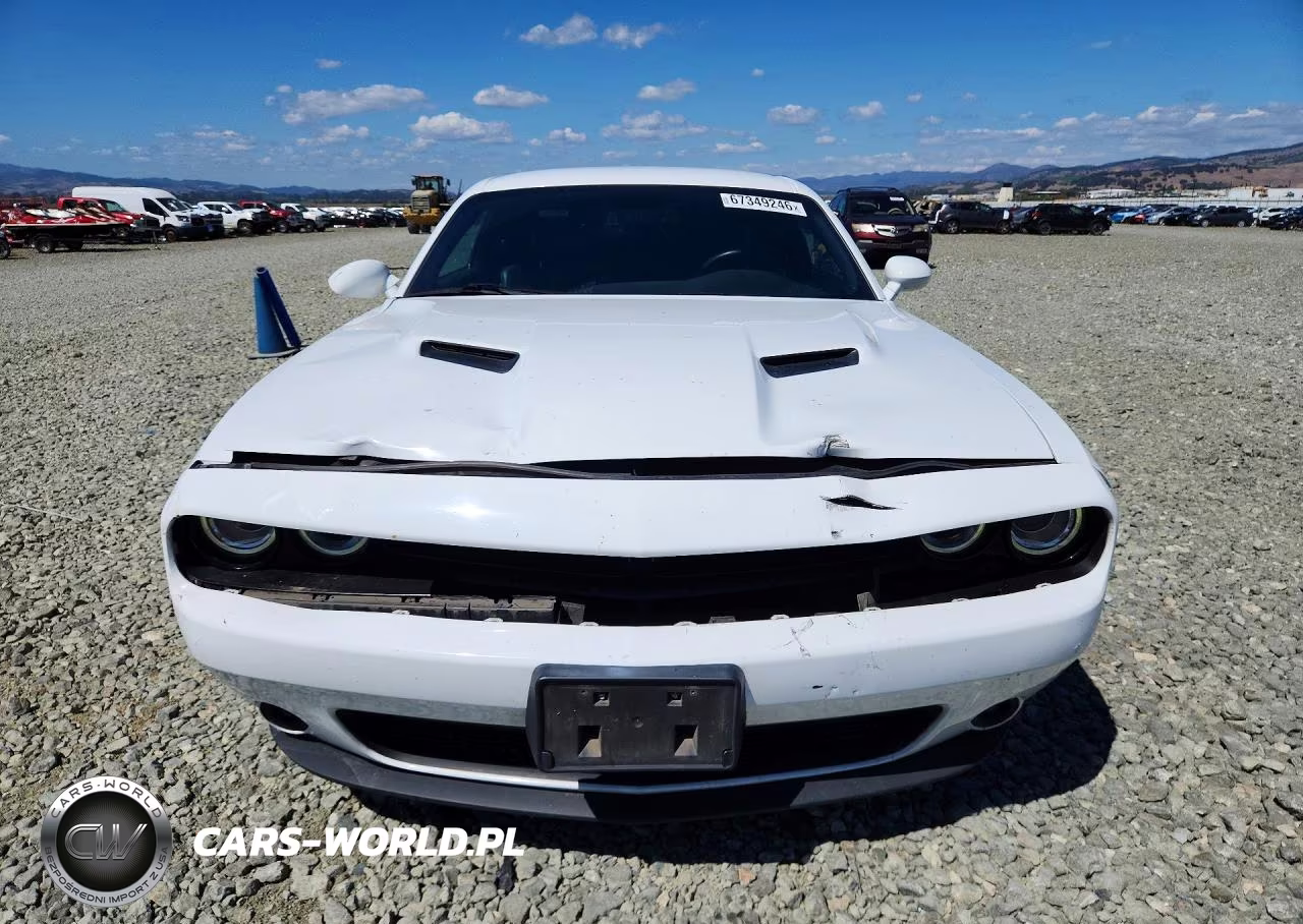 2018 Dodge Challenger Sxt VIN:2C3CDZAG7JH229214 - 5