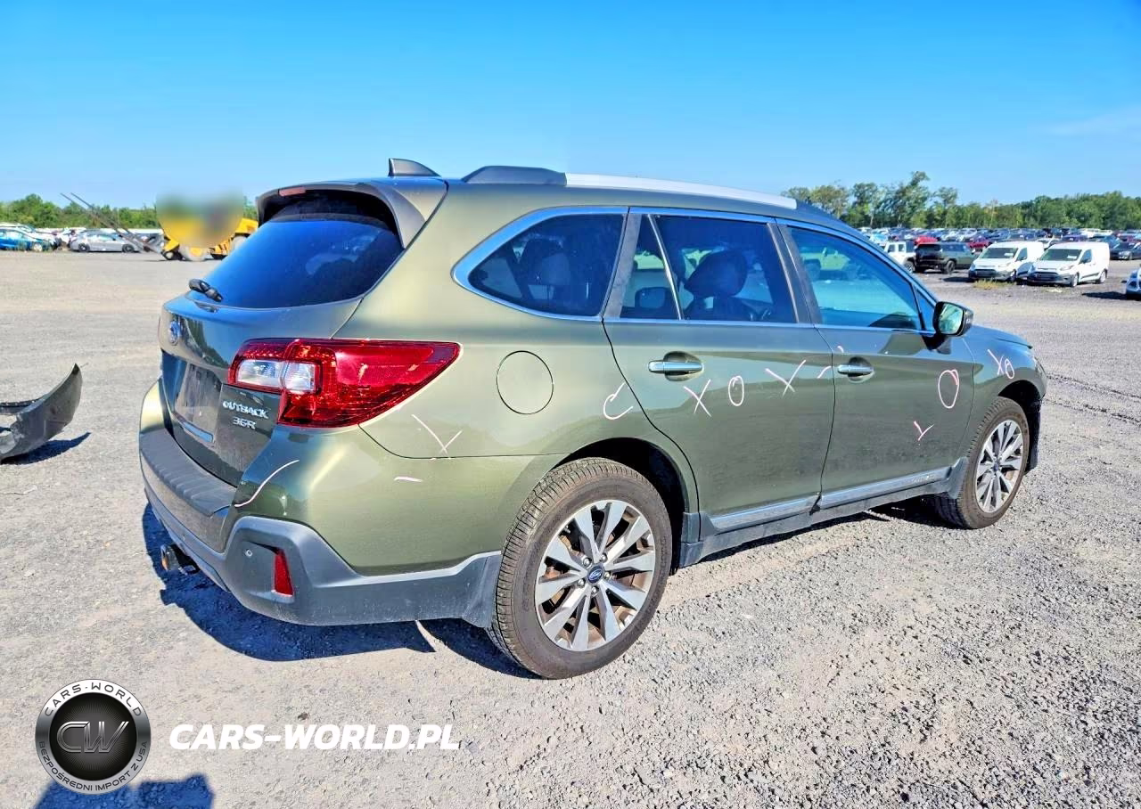 2019 Subaru Outback Touring VIN:4S4BSETC1K3203336 - 3