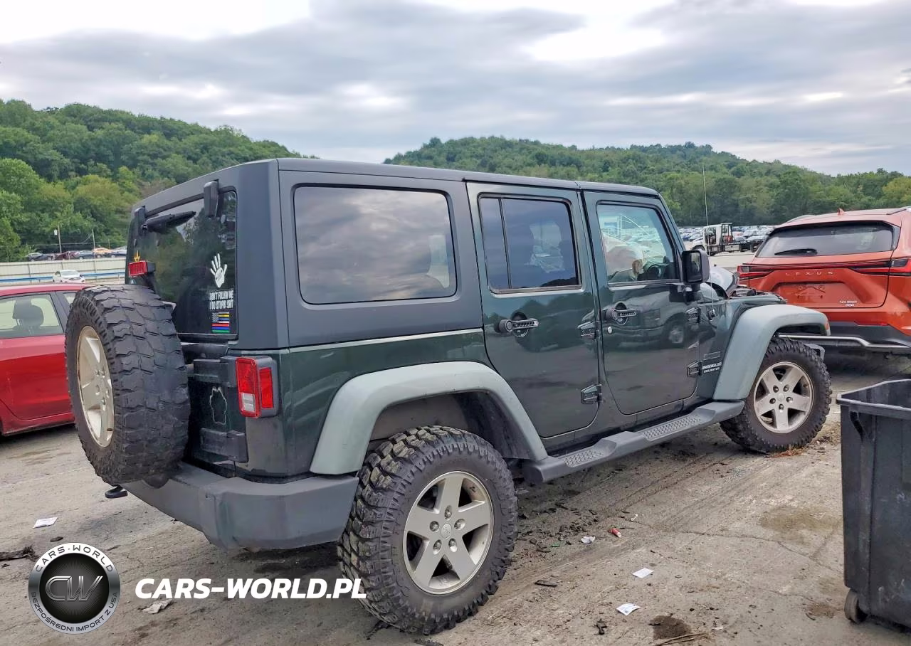 2011 Jeep Wrangler Unlimited Sport VIN:1J4BA3H13BL511038 - 3