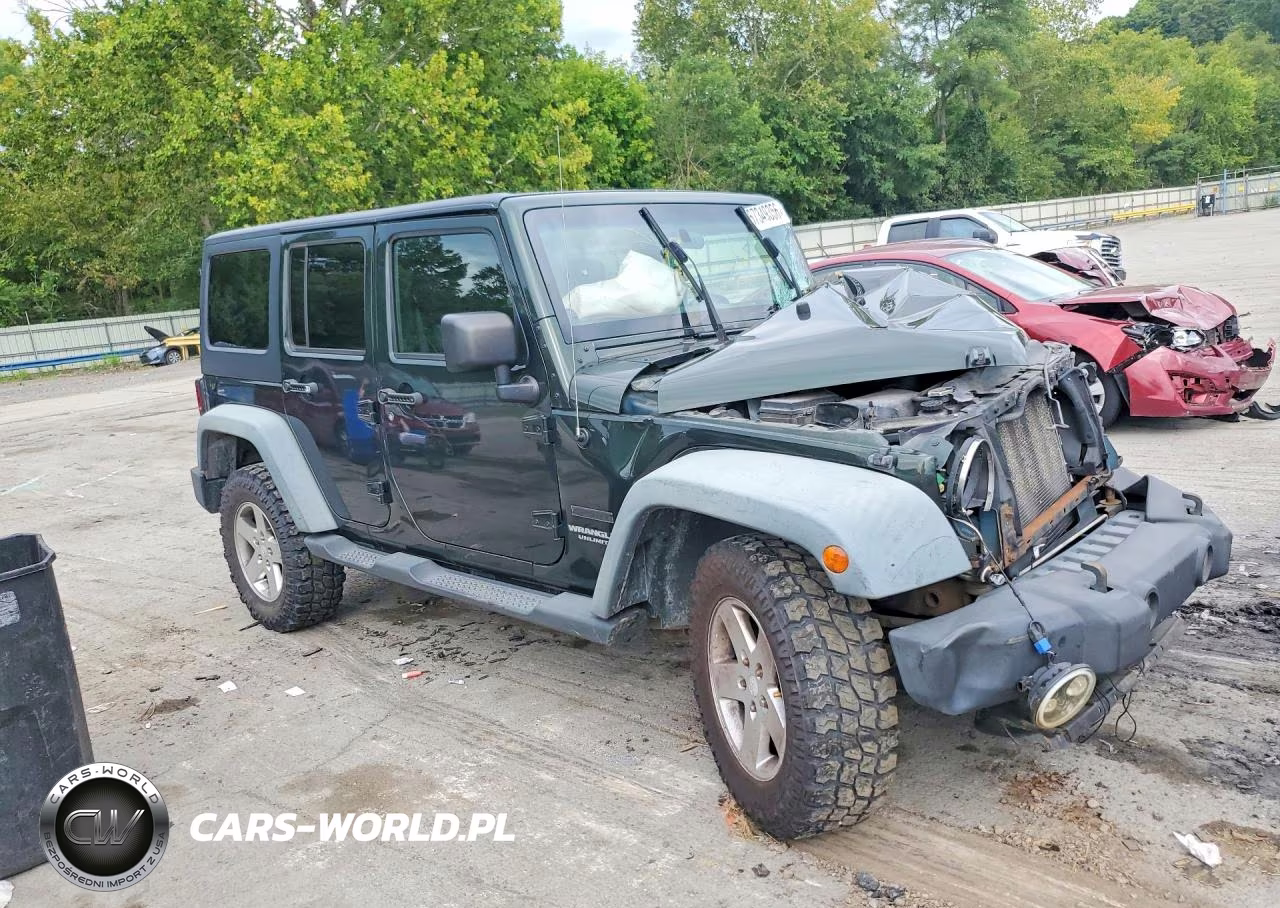 2011 Jeep Wrangler Unlimited Sport VIN:1J4BA3H13BL511038 - 4