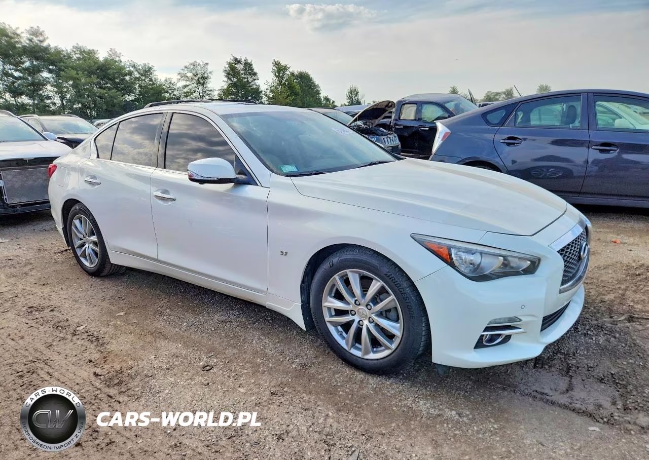 2014 Infiniti Q50 Premium VIN:JN1BV7AR5EM686555 - 4