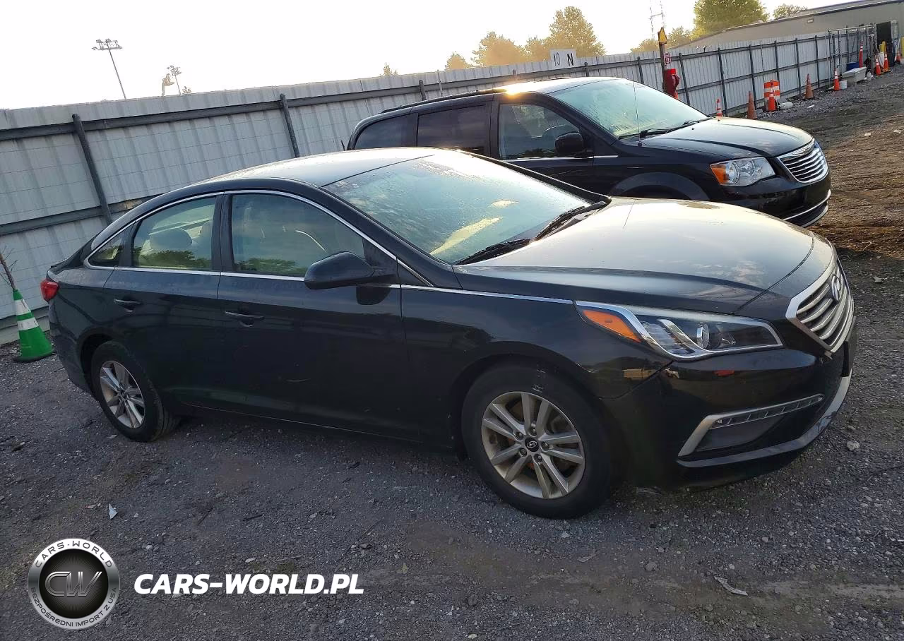 2015 Hyundai Sonata Se VIN:5NPE24AF9FH227824 - 4