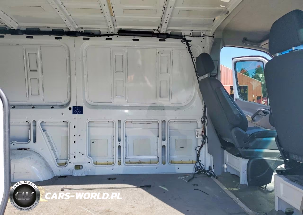 2012 Mercedes-Benz Sprinter 2500 VIN:WD3PE7CC7C5711209 - 11