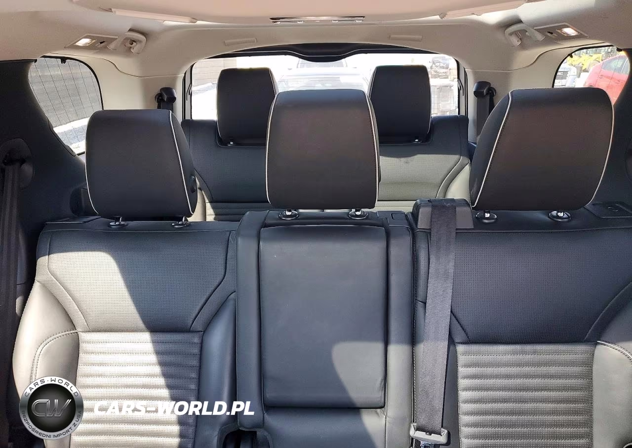 2019 Land Rover Discovery Hse VIN:SALRR2RV2KA079877 - 10