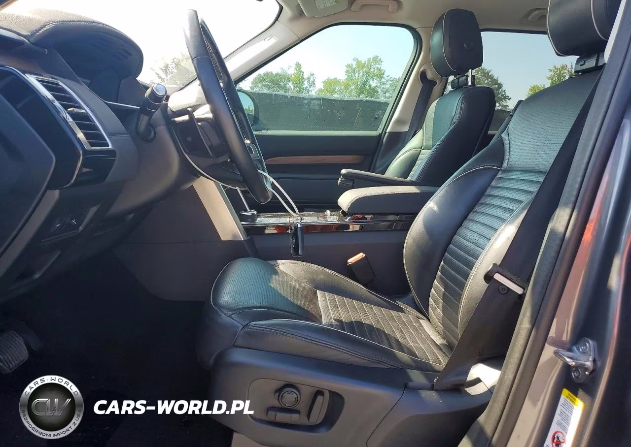 2019 Land Rover Discovery Hse VIN:SALRR2RV2KA079877 - 7