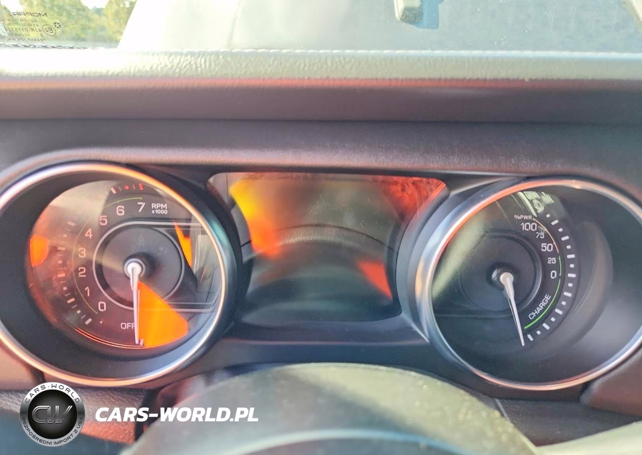 2022 Jeep Wrangler Unlimited Sahara 4Xe VIN:1C4JJXP6XNW238267 - 9