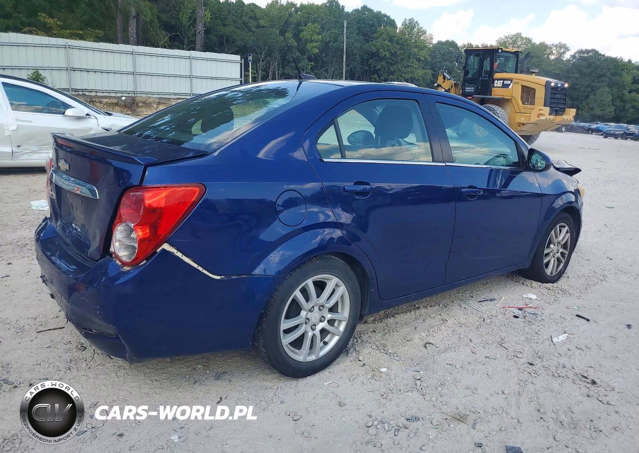 2013 Chevrolet Sonic Lt VIN:1G1JC5SH9D4184826 - 3