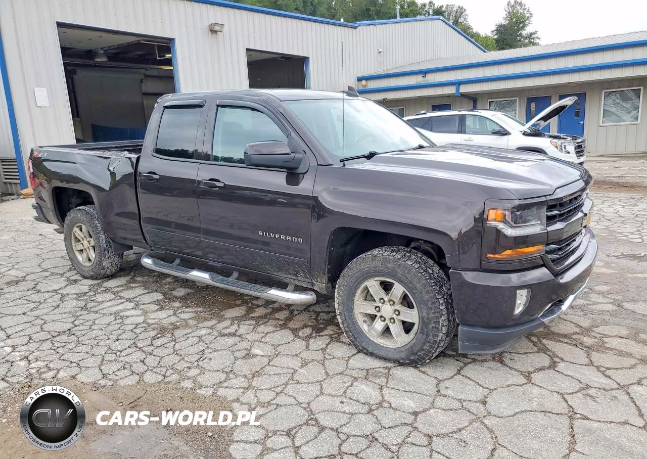 2018 Chevrolet Silverado K1500 Lt VIN:1GCVKREC0JZ205581 - 4