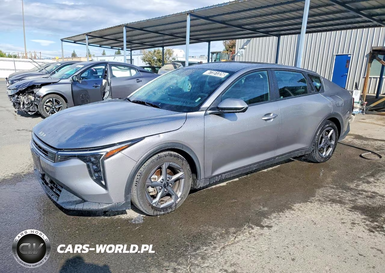 2025 Kia K4 Lxs VIN:3KPFT4DEXSE067066 - 1