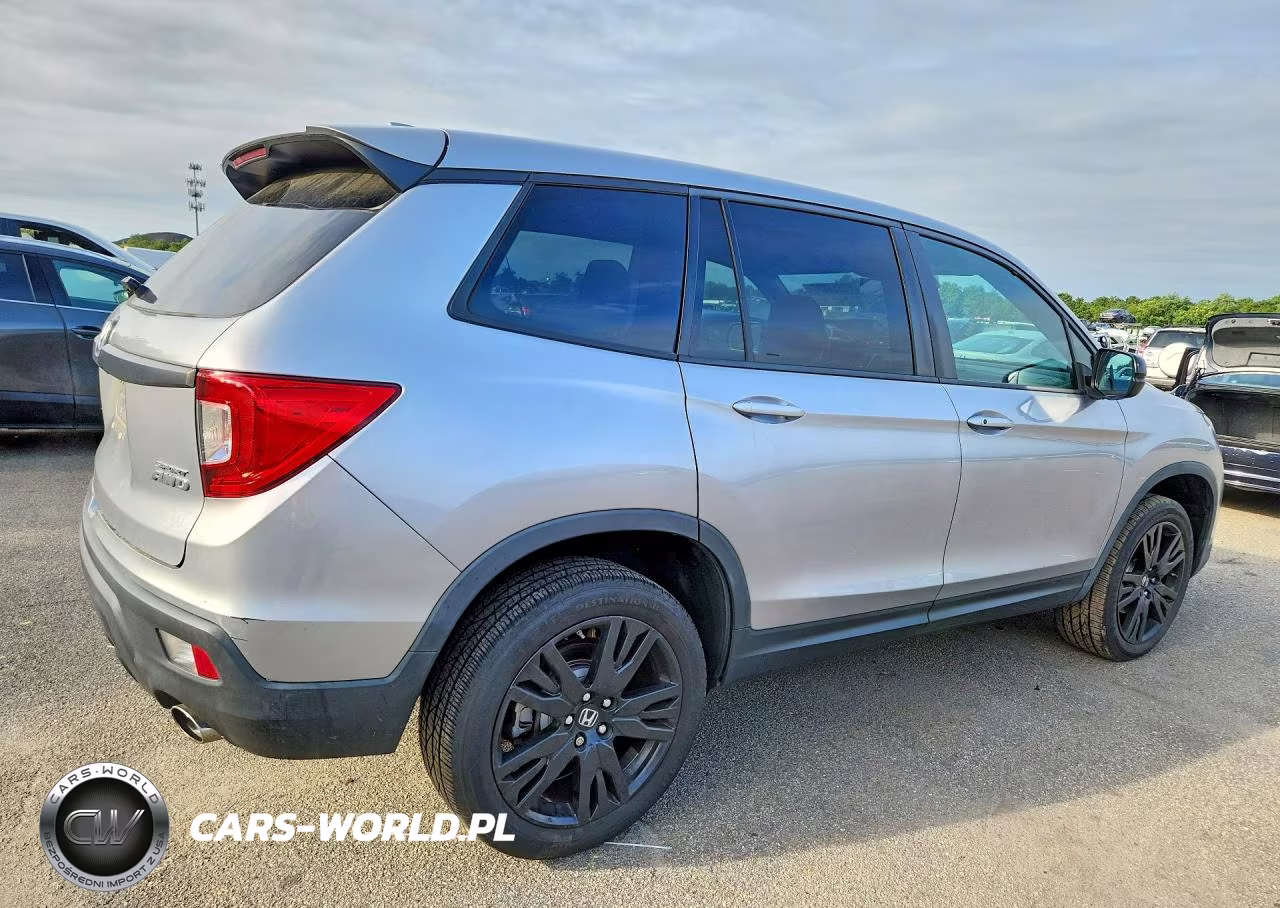 2019 Honda Passport Sport VIN:5FNYF8H20KB024325 - 3