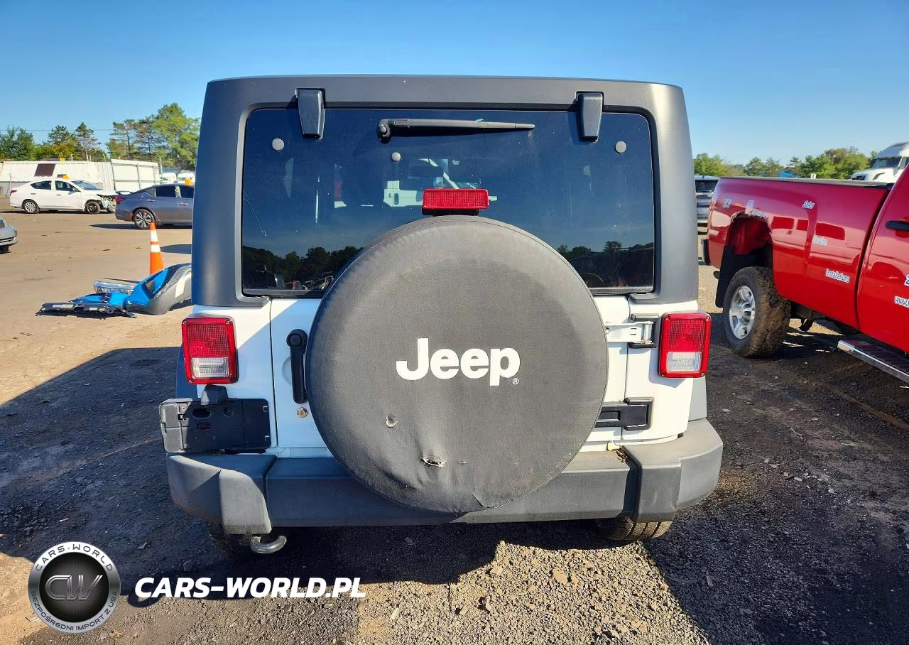 2015 Jeep Wrangler Unlimited Sport VIN:1C4BJWDG1FL590412 - 6