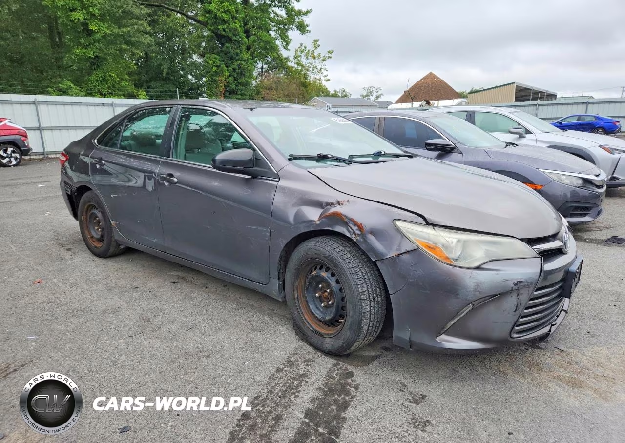 2015 Toyota Camry Le VIN:4T4BF1FK8FR454196 - 4