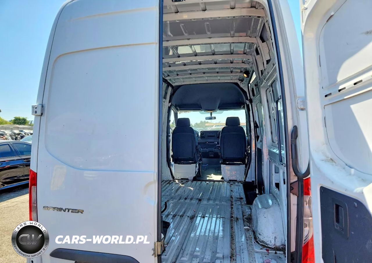 2019 Mercedes-Benz Sprinter 2500-3500 Delivery Van VIN:WD3PF0CD7KP116456 - 10