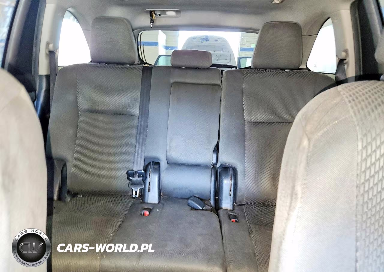 2019 Toyota Highlander Le VIN:5TDBZRFH1KS735795 - 10