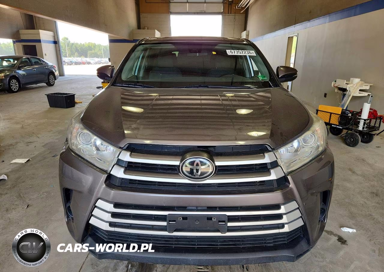 2019 Toyota Highlander Le VIN:5TDBZRFH1KS735795 - 5