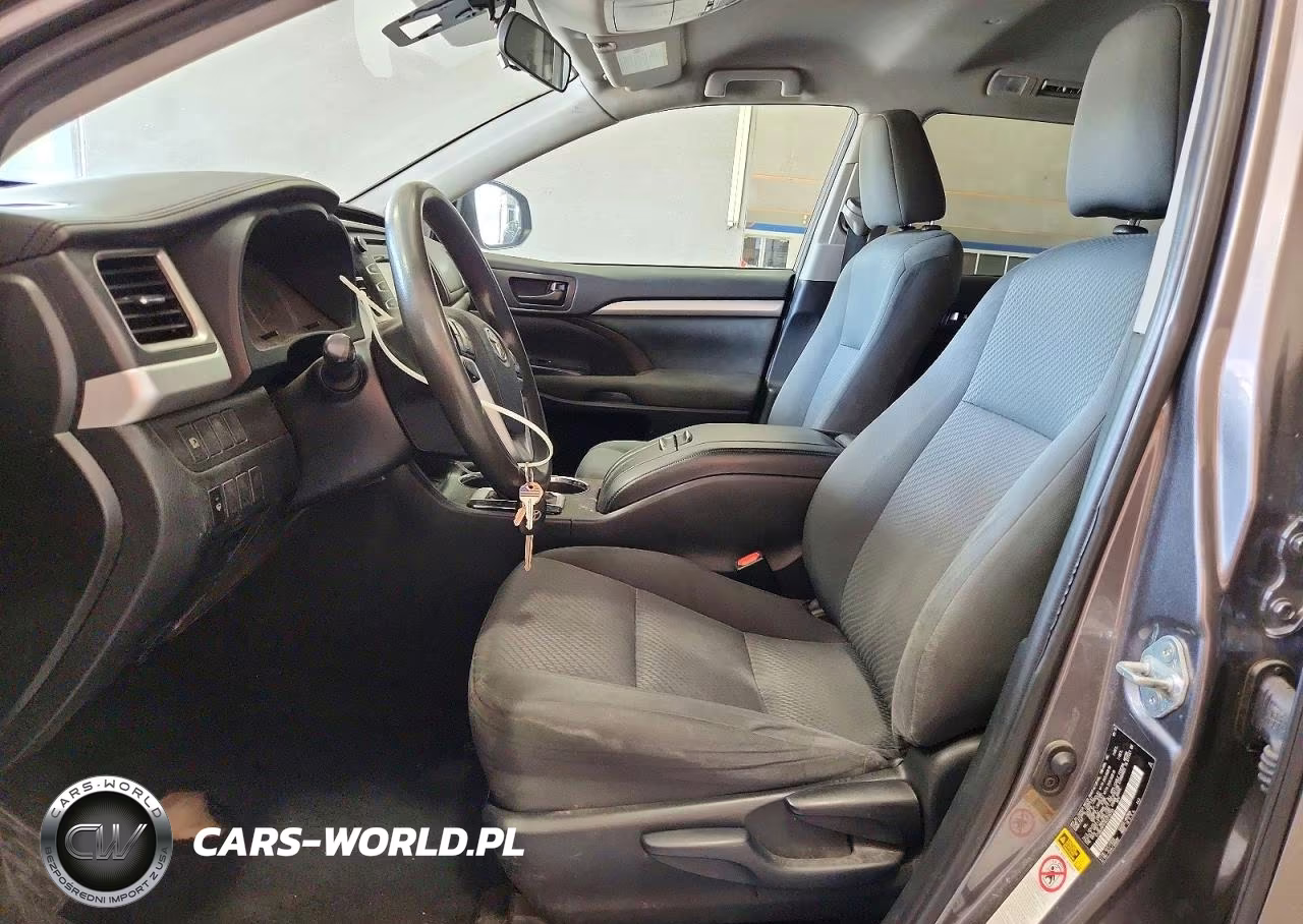 2019 Toyota Highlander Le VIN:5TDBZRFH1KS735795 - 7