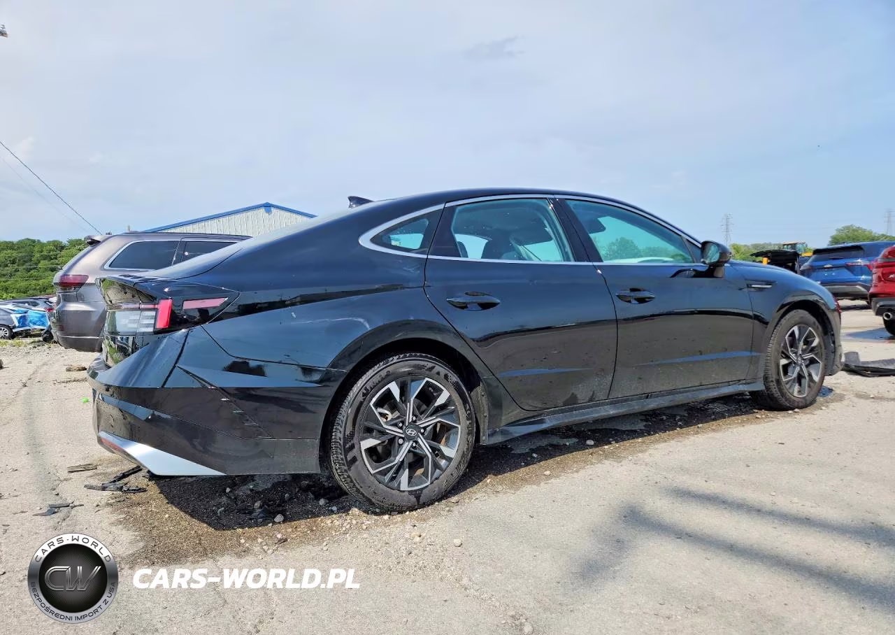 2025 Hyundai Sonata Sel VIN:KMHL64JA0SA505569 - 3