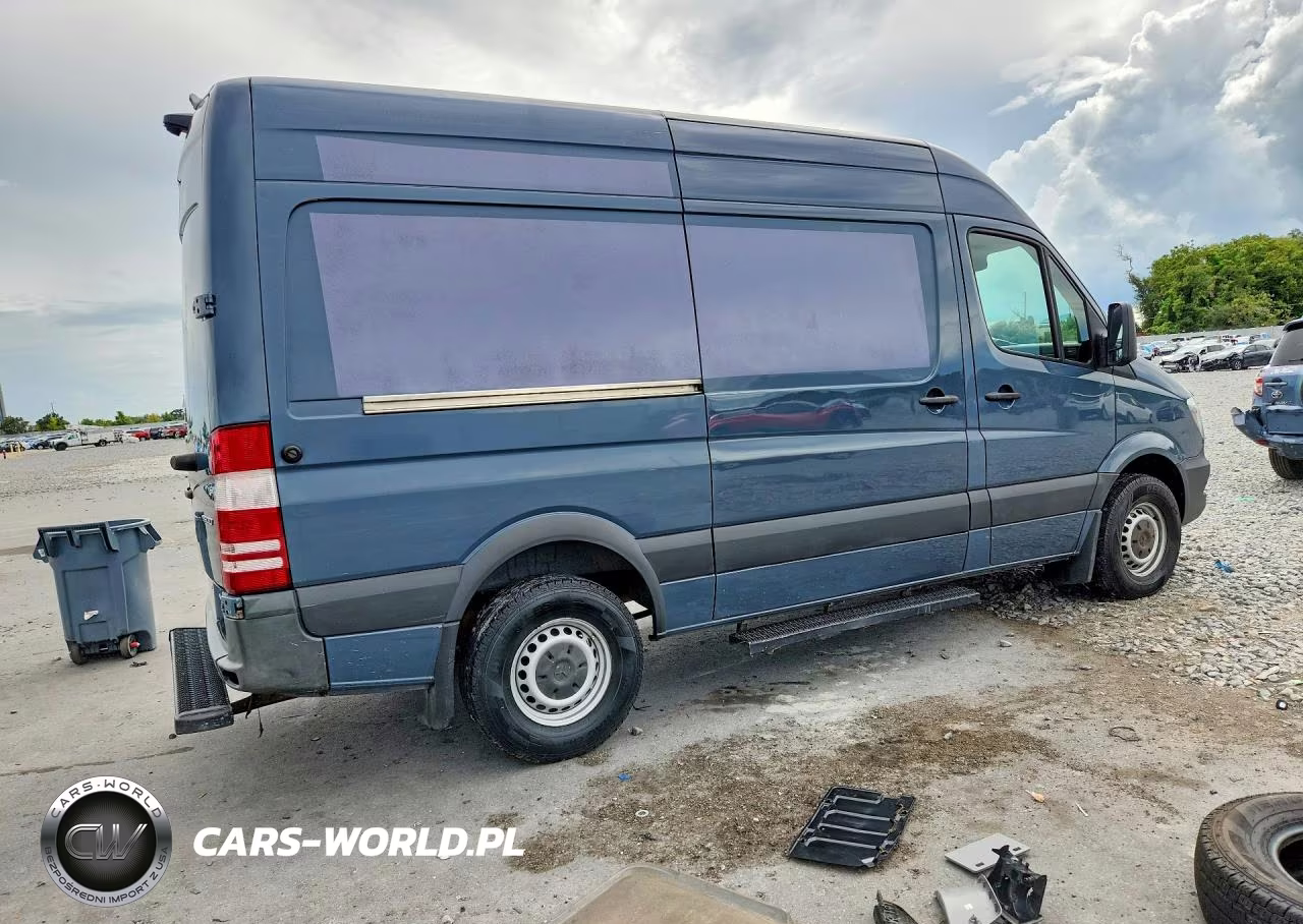 2018 Mercedes-Benz Sprinter 2500 Delivery Van VIN:WD3PE7CD5JP642630 - 3