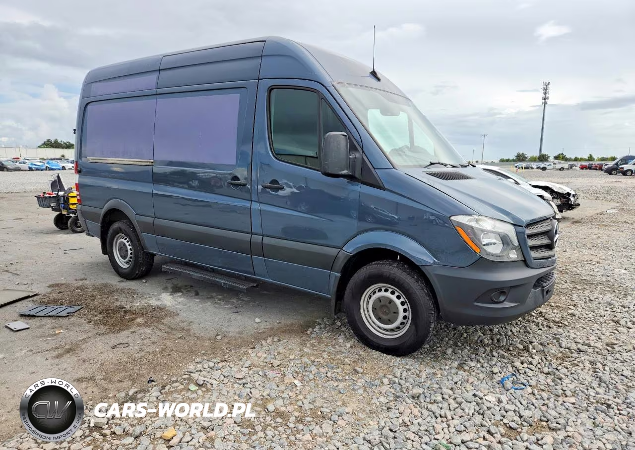 2018 Mercedes-Benz Sprinter 2500 Delivery Van VIN:WD3PE7CD5JP642630 - 4