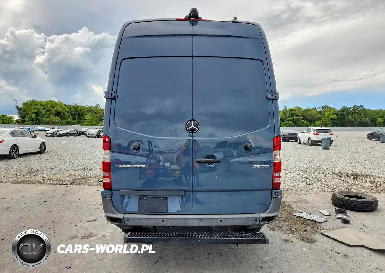 2018 Mercedes-Benz Sprinter 2500 Delivery Van VIN:WD3PE7CD5JP642630 - 6