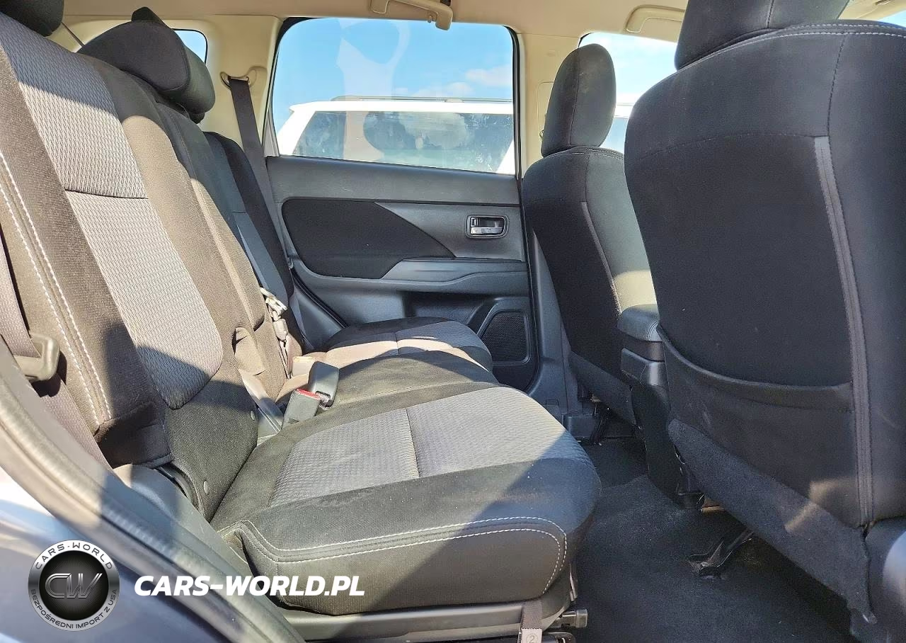2018 Mitsubishi Outlander Se VIN:JA4AD3A37JJ003941 - 11