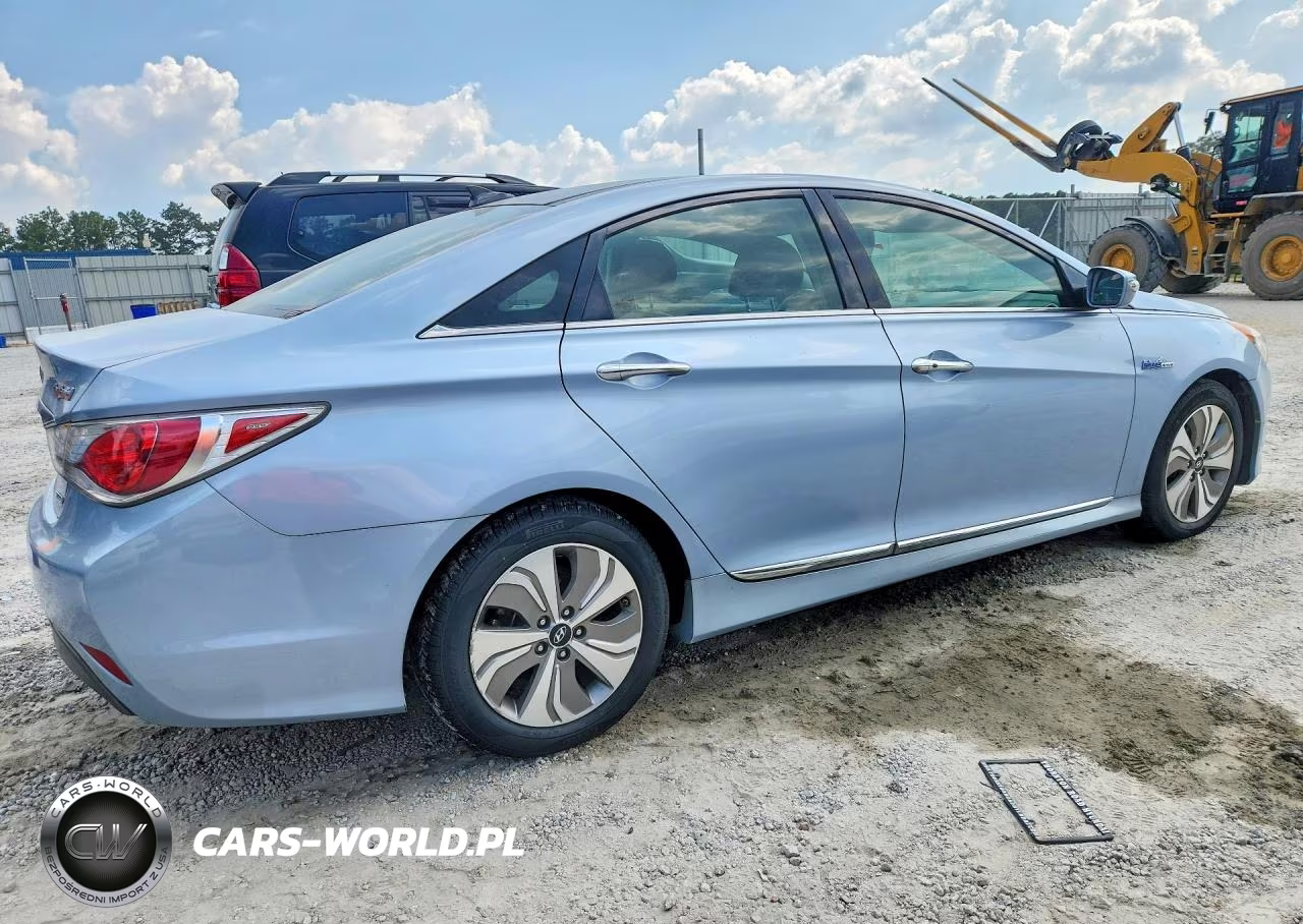 2013 Hyundai Sonata Hybrid VIN:KMHEC4A41DA050178 - 3