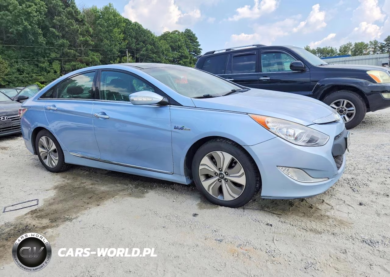 2013 Hyundai Sonata Hybrid VIN:KMHEC4A41DA050178 - 4