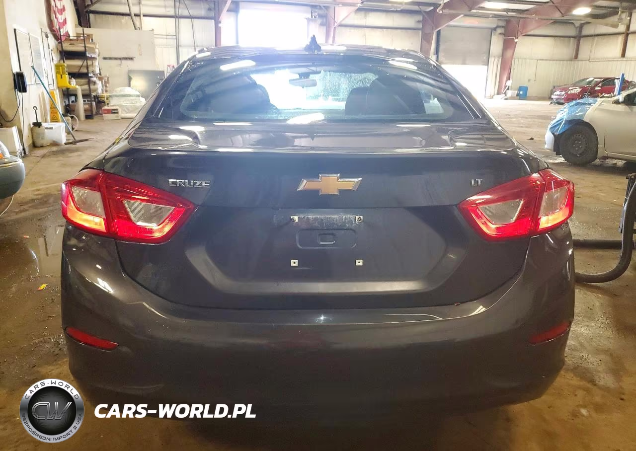 2017 Chevrolet Cruze Lt VIN:1G1BE5SM3H7109684 - 6