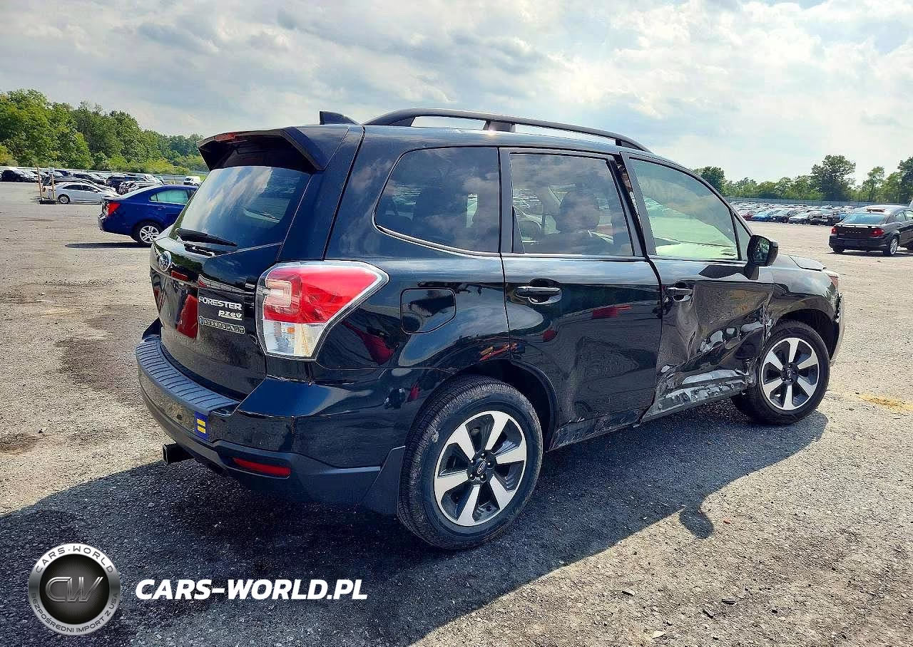 2017 Subaru Forester 2.5I Premium VIN:JF2SJAEC1HH568545 - 3