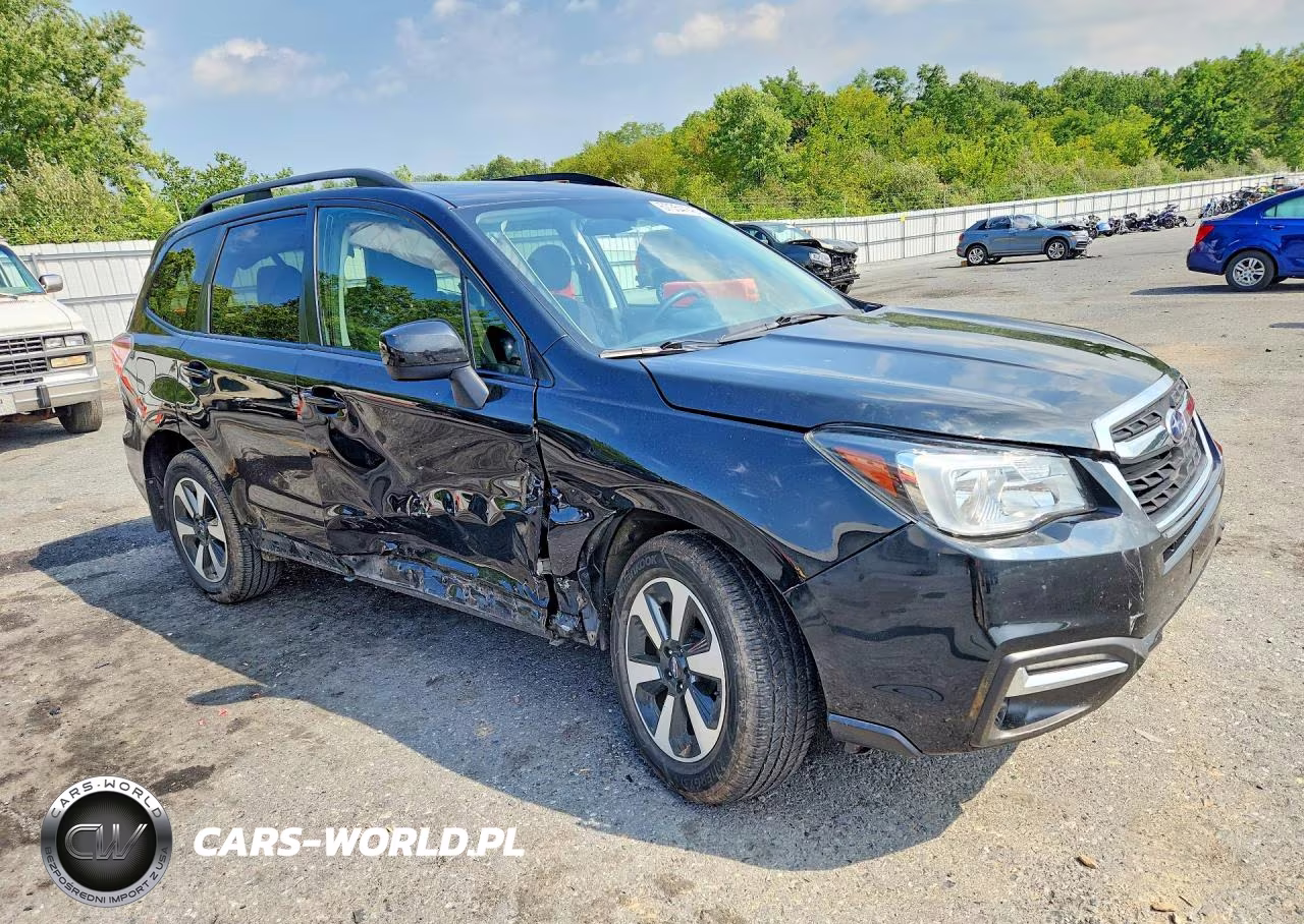 2017 Subaru Forester 2.5I Premium VIN:JF2SJAEC1HH568545 - 4